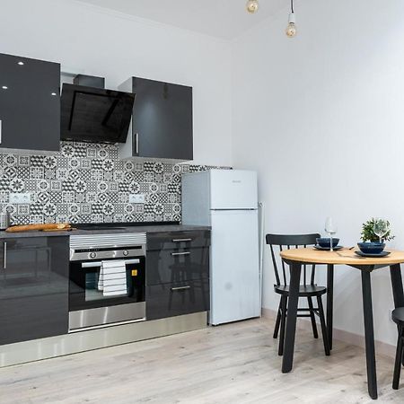 Cozy Studio Apartment 5 Min From Camp Nou Barcelona Kültér fotó