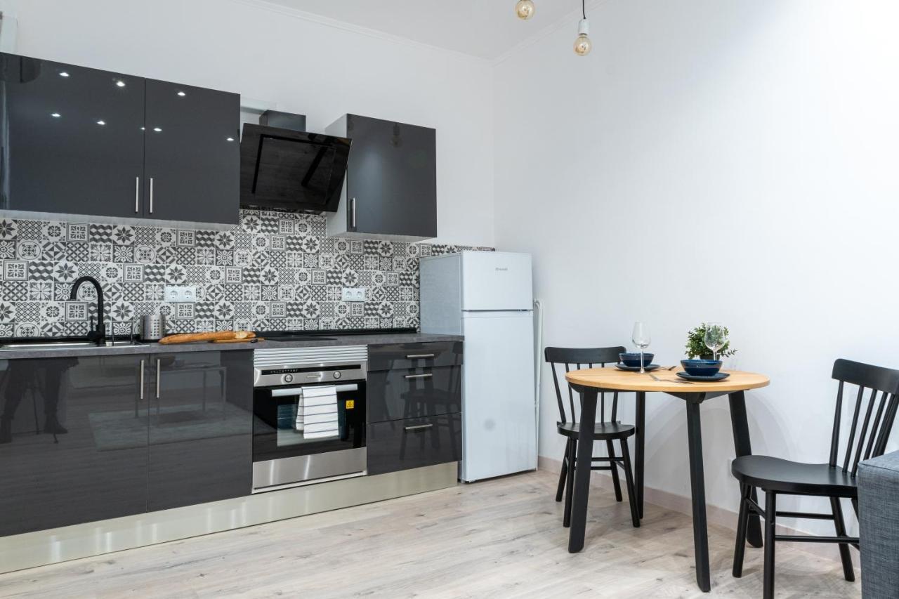 Cozy Studio Apartment 5 Min From Camp Nou Barcelona Kültér fotó